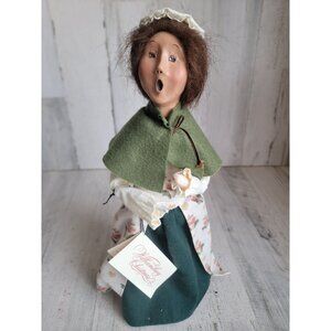 Byer's‎ Choice 1999 Williamsburg caroler woman xmas figure vintage